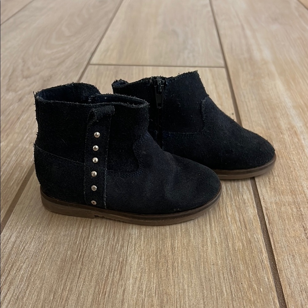 Zara baby dark navy leather boots with studs, size 4.5